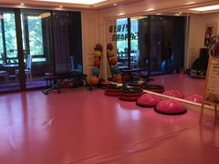 -思迈威健身(积玉桥万达店)