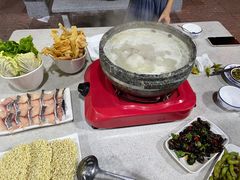 -墨脱石锅椰子鸡•香草鸭•东山羊(大东海店)