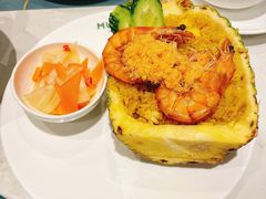 菠萝海鲜炒饭-美奈小馆·越南料理(中航城君尚购物中心店)