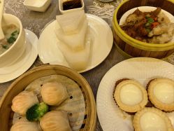 点击看大图 -佛山顺德香云纱园林酒店-宴会厅