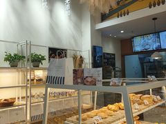 面包甜点陈列柜-前进麦味·天然烘焙(凯德1818店)