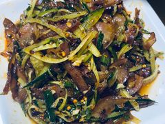 -临江餐馆二楼美食部落