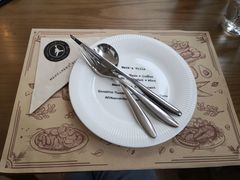 -Mark&Mars Restaurant
