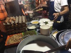 自助取餐区-清真老马家国华牛奶鸡蛋醪糟(正宁路店)