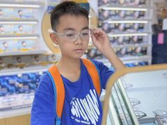 -罗伯特眼镜·蔡司官方授权(罗湖国贸店)