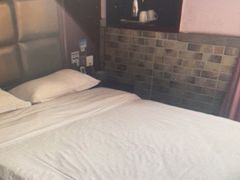 -好家园酒店(深圳坪山技术大学地铁站店)