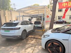 -上海冠松上汽大众4S店