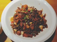 干豆角烧肉-邻家小馆(银都店)
