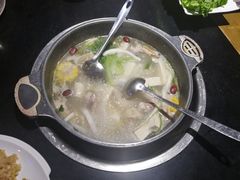 -炭火功夫烤鱼·小龙虾音乐餐吧(新风街店)