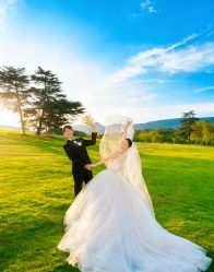 -雪中彩影婚纱摄影·微光艺术中心