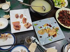 -三锅莊·牦牛肉火锅·香格里拉特色藏餐宴请餐厅(菱角塘路店)