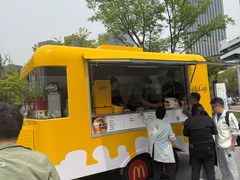 -东方体育中心(地铁站)