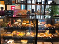 面包甜点陈列柜-星巴克(深圳新沙天虹店)