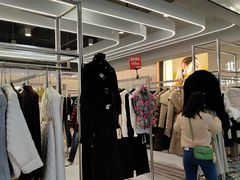 -飞马城原创时装中心(南油第二工业区店)