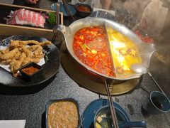 台式麻辣花胶鸡鸳鸯锅-湊湊火锅·茶憩(世博大道店)