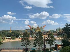 -七彩云南欢乐世界