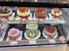 -花花卷卷·鲜食蛋糕(静安久光百货店)