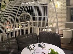 -Oasis Bar & Grill