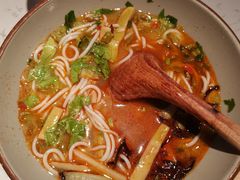 -百春原湖南牛肉粉(百联世纪店)