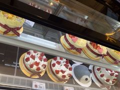 -花花卷卷·鲜食蛋糕(静安久光百货店)
