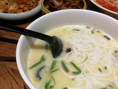 -茶花妹子云南餐厅(传媒大学店)