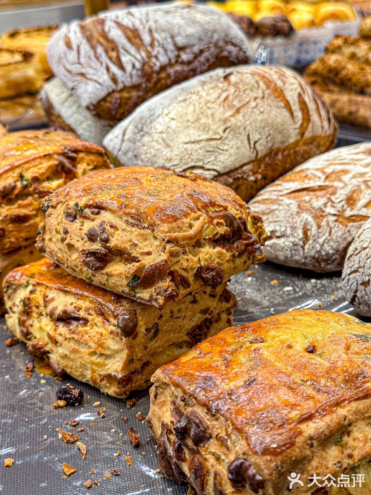 标题：新侨三宝乐面包店｜小时候的味道永不变~