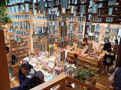 -猫的天空之城概念书店(杭州南宋御街店)