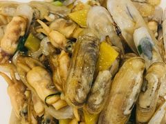 -侬佳蒸菜馆(听潮店)