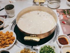 -洪氏嗨捞·广东猪肚鸡·椰子鸡火锅(西咸万象城店)