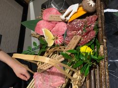-山川小町·极番烧肉(新地假日广场店)