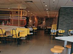 -麦当劳(莘松路芭比伦DT店)