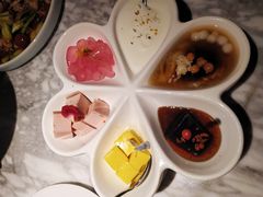 甜品总汇-蔴将·川菜(黄龙万科店)