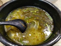 -花馬肆.云南过桥米线(汉神购物广场现场熬汤店)