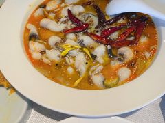 特色酸汤鱼片-褚记北京烤鸭(广州路店)