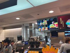 -麦当劳(轻轨曹杨路店)