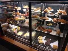 面包甜点陈列柜-星巴克(西安旺座现代城店)