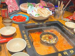 -老牌坊云南鱼豆花火锅(爱建店)