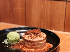 -必胜客(WOW中央公园店)
