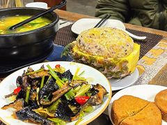 菠萝饭-滇越乘象云南餐厅(豆各庄店)