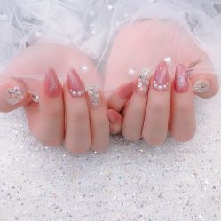 -七彩虹美甲美睫 半永久