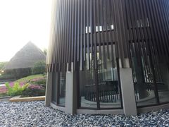 -三亚湾海居铂尔曼度假酒店