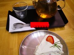 草莓蛋糕-W CAFE(甜爱路店)