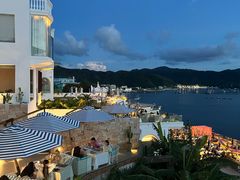 -蜜悦·波西塔诺悬崖海景餐厅