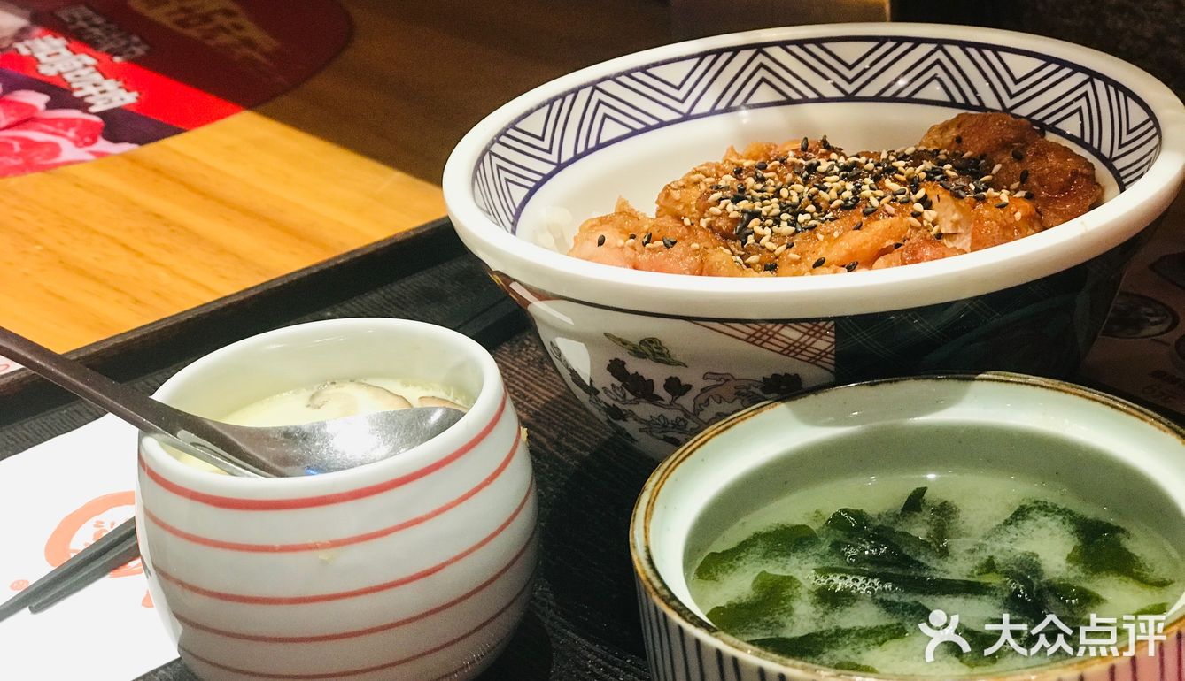 市中心偏南绝佳购物吃饭，集于一体的综合性休闲场所