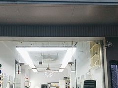 -上海体育馆(地铁站)