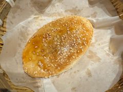 手工油酥饼-贡梅老面馆·蟹粉面·无锡特色小吃(南长街主推店)