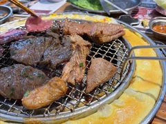 -青瓦炭韩潮烤肉(花园道店)