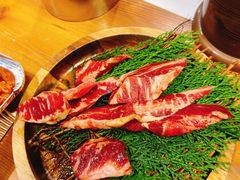 -草家酱蟹炭火烤肉店(珲春南路一店)