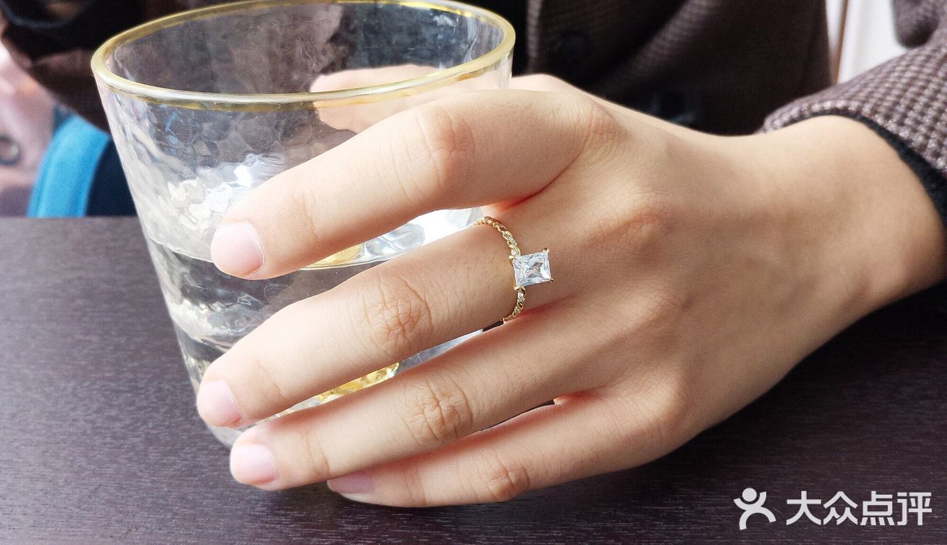 分享我的小冰糖钻戒💍 你还是圆钻戒指嘛？