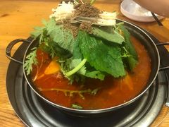 土豆排骨火锅-喇喇排骨火锅·传统韩式脊骨汤(望京西园总店)